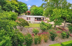 363 Oakview Road, Gainesville, TX 76240