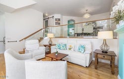 1068 Stravinsky Lane, Ventura, CA 93003