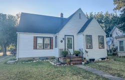 100 N 4th St, Canton, KS 67428