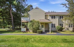 214 Monmouth Way, Halfmoon, NY 12065