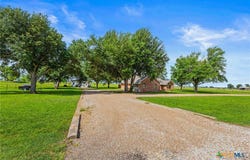 11077 County Road 440, Thorndale, TX 76577