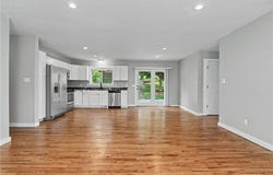 16114 E 41st Street, Independence, MO 64055