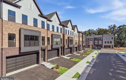 42162 STONE PRESS Terrace, BRAMBLETON, VA 20148
