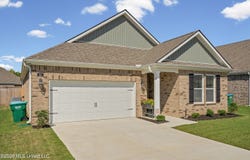 44 Harvest Dance Drive, Byhalia, MS 38611