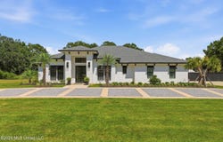 15 Legacy Drive, Picayune, MS 39466
