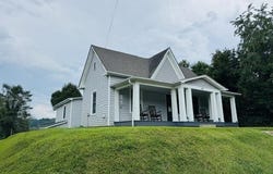 503 N Main St, Galax, VA 24333