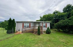 190 Co Rd 909, Etowah, TN 37331