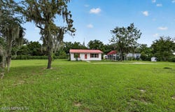 344 5TH Way, Interlachen, FL 32148