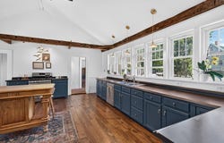 105 South St, Barre, MA 01005