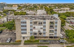 3661 SW 9th Ter, Miami, FL 33135