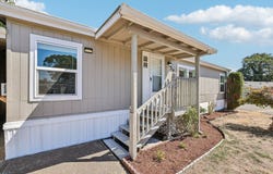 2154 OREGON St, StHelens, OR 97051