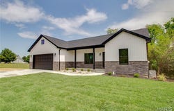 1041 Grafton Hills Drive, Grafton, IL 62037