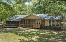 177 Dempsey Drive, Byhalia, MS 38611