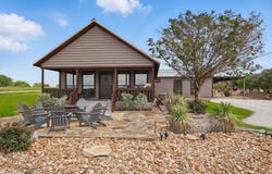 186 W Hells Gate Drive, Strawn, TX 76475