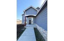 9962 Jasmine Drive, Manhattan, KS 66502