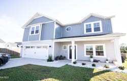 279 E Ivybridge Drive, Hubert, NC 28539