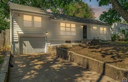 5718 SW 14th ST, Topeka, KS 66604