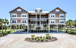 104 3RD Avenue E, Horseshoe Beach, FL 32648