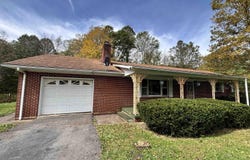 2031 Morgantown Pike, Belington, WV 26250