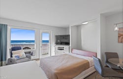 171 SW Highway 101, Lincoln City, OR 97367