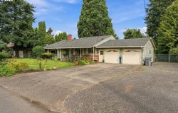 142 NE 10th Ave, Canby, OR 97013