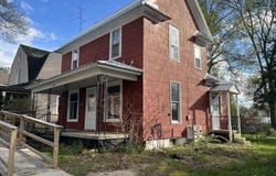 821 COTEY, CADILLAC, MI 49601