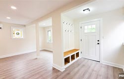564 Maple Avenue, Teaneck, NJ 07666
