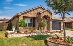 303 Triple Crown Lane, Ponder, TX 76259