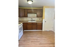 560 Baldwin Avenue, Elyria, OH 44035