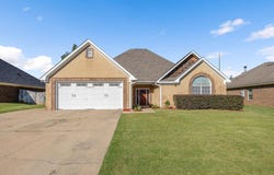 126 Boulder Creek, Smiths Station, AL 36877