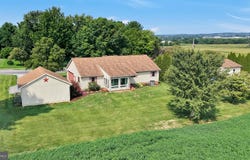 306 CHESTNUT Street, RICHLAND, PA 17087