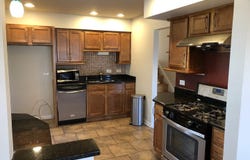 1674 Maple Street, Des Plaines, IL 60018
