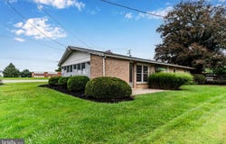 2100 LINCOLN Way, CHAMBERSBURG, PA 17202
