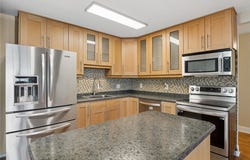 5600 Munhall Rd, Squirrel Hill, PA 15217