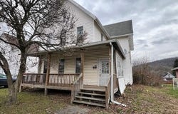 114 N Higgins Avenue, Sayre, PA 18840