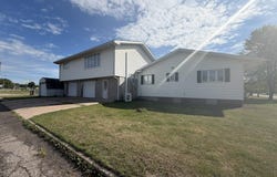 300 E Smith Street, Iron Mountain, MI 49801