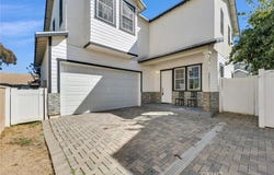 1810 Pomona, Costa Mesa, CA 92627
