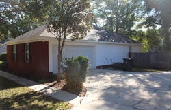 901 Woodleigh Dr, Dothan, AL 36305