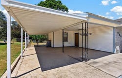 636 Angela CIR, Barling, AR 72923