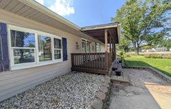 104 MEADOWVIEW Lane, Washington, IL 61571