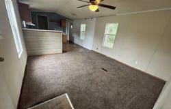 1236 N OAKLANE Road, Springfield, IL 62707