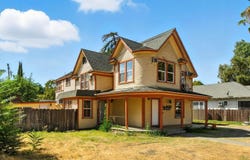 312 West Main Street, Turlock, CA 95380