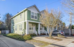 121 SE 8TH Ave, Hillsboro, OR 97123