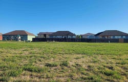 1419 Curtiss Dr, McPherson, KS 67460