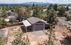 2850 SW 33rd Street, Redmond, OR 97756