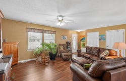 403 E 28th Street S, Newton, IA 50208