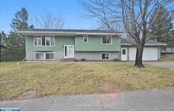 56 Nelson Dr, Silver Bay, MN 55614