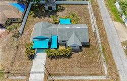 901 OAK Street SW, RUSKIN, FL 33570