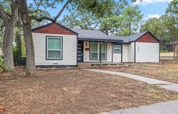 2900 Hunter Street, Fort Worth, TX 76112