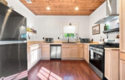 202 E Avenue E, Rosebud, TX 76570